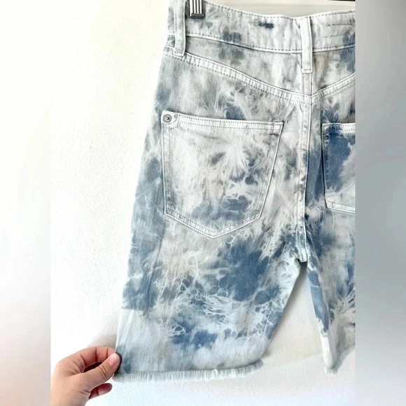 Anthropologie Pilcro Blue Tie Dye Frayed Hem High Rise Bermuda Shorts Size 25 - Picture 7 of 12